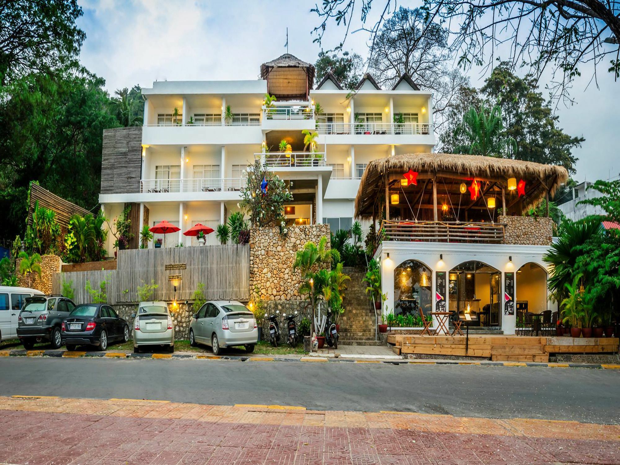 Saravoan-Kep Hotel Exterior foto